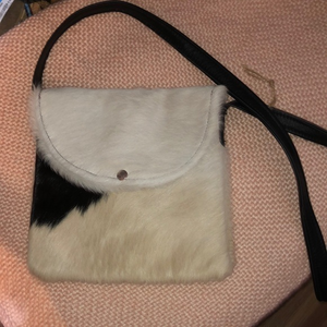 Animal fur shoulder strap bag ‎ chocolate brown and cream 2 slit pockets inside